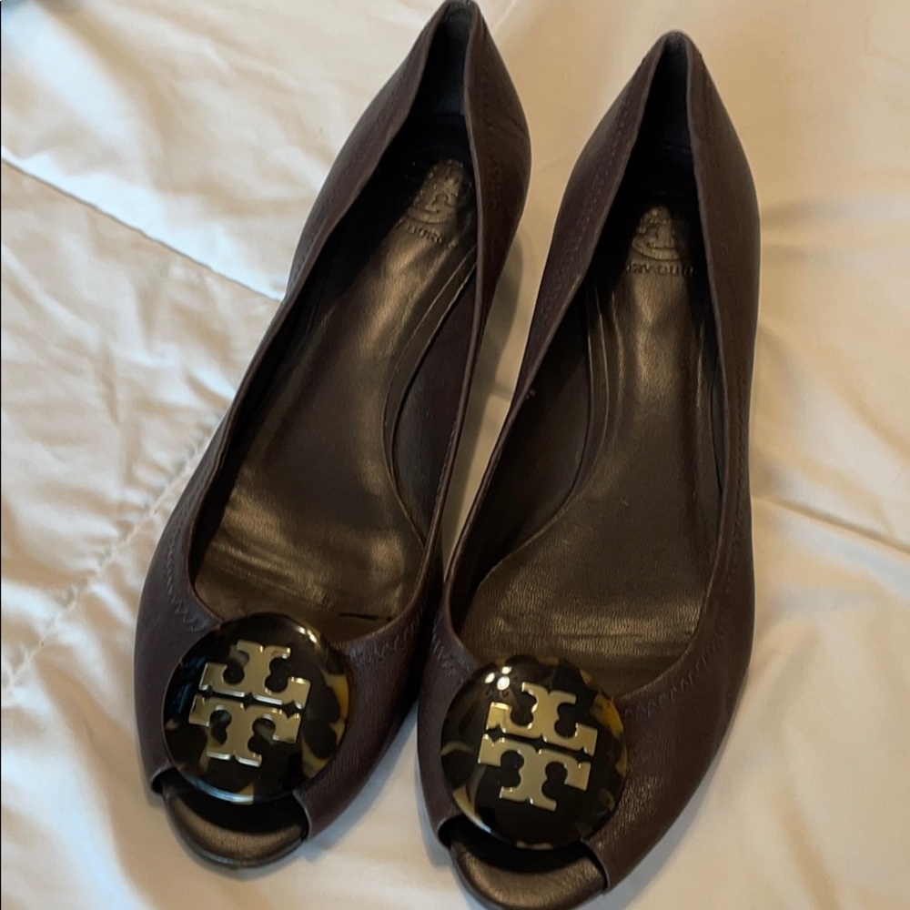 Tor Burch brown wedge open toe shoe size 9.5